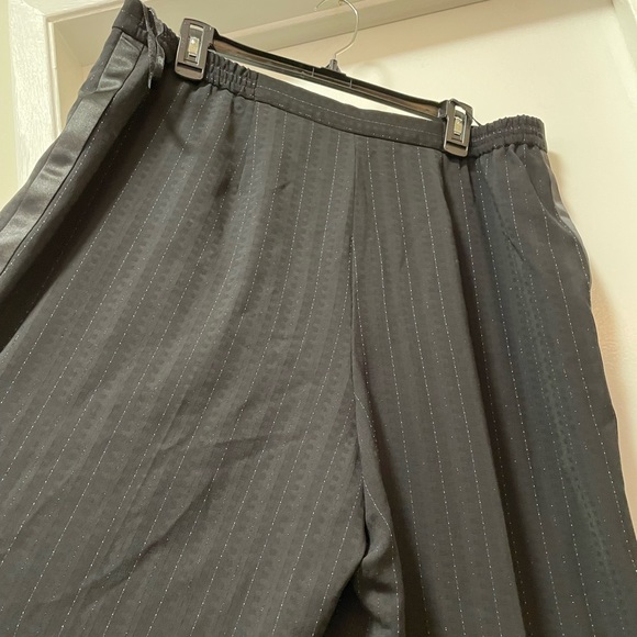 Amanda Smith Suit Pants - Picture 9 of 15